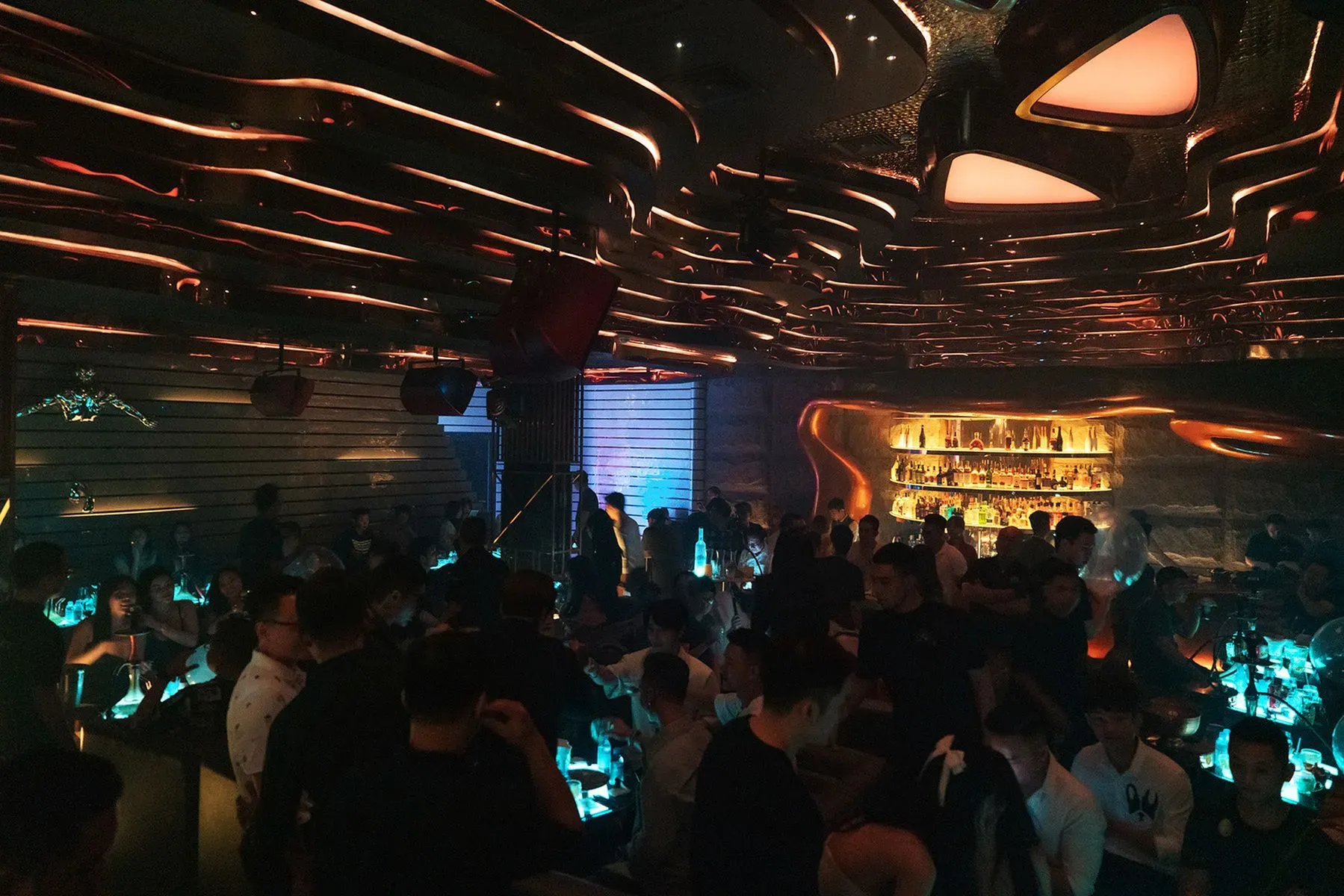 arena_mix_brings_martin_audio_cdd_magic_to_ho_chi_minh_city_4_d44077868d.webp