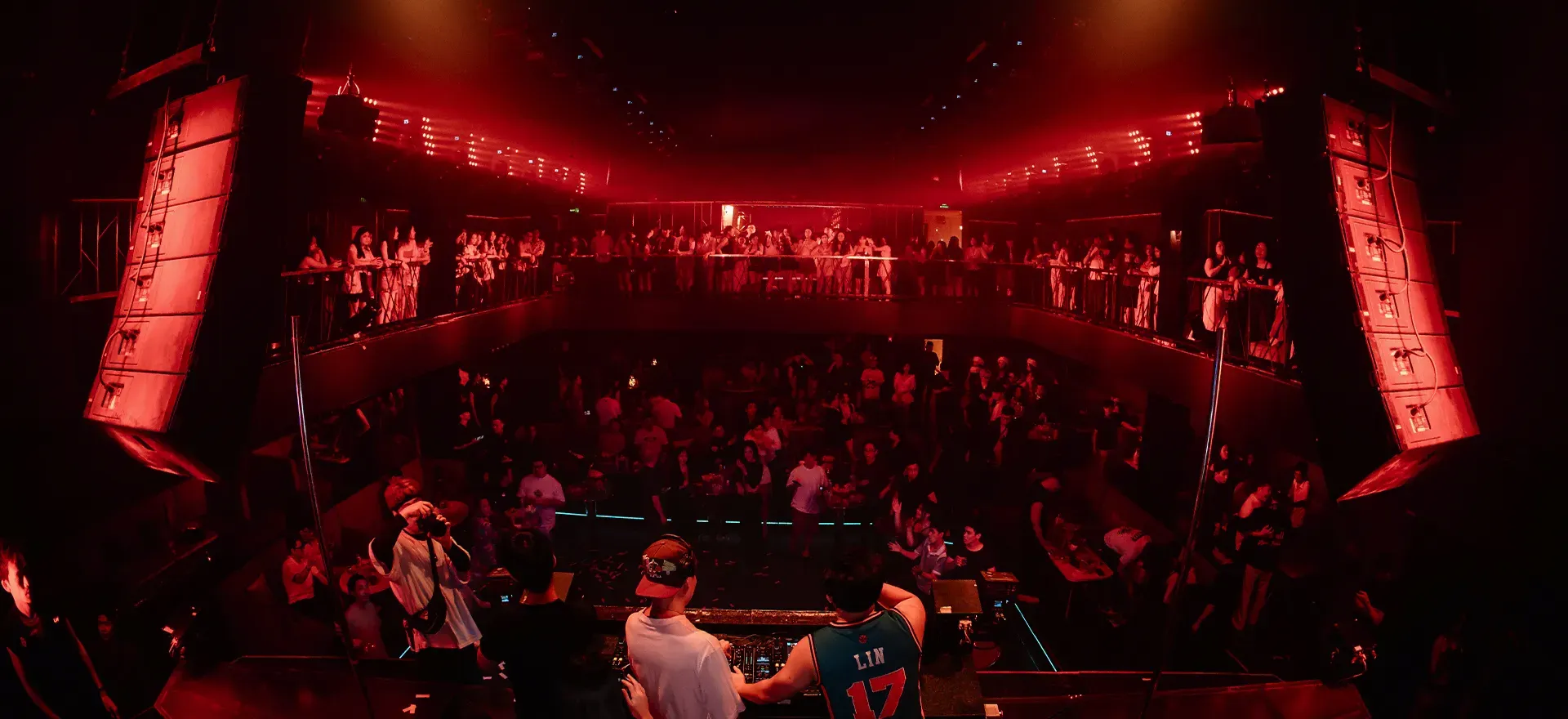 Nightlife & giải trí...